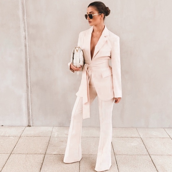 NEW Boa. Because of Alice Wide Leg Suit Trousers Cream Pants in Large - Picture 1 of 11